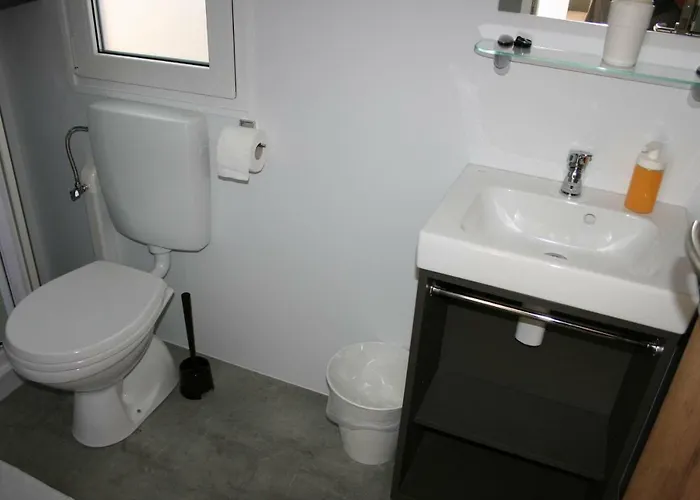 אתר קמפינג Mobile Homes Katinka, Paklenica, Croatia *