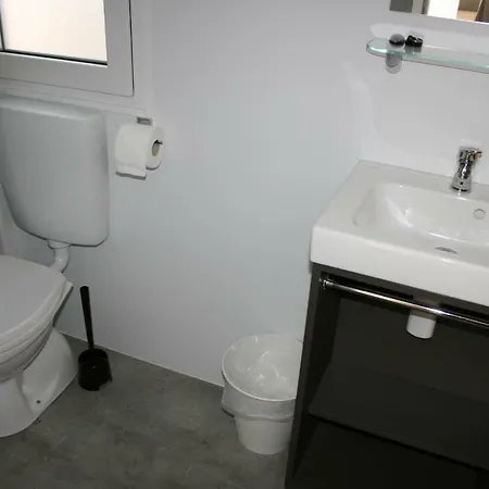 Campsite Mobile Homes Katinka, Paklenica, Croatia *